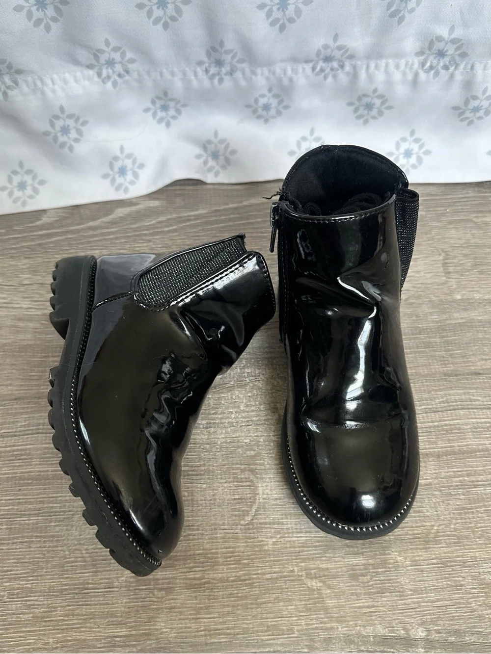 Mix No. 6 Kids Black Patent Chelsea Boots with Side Zipper